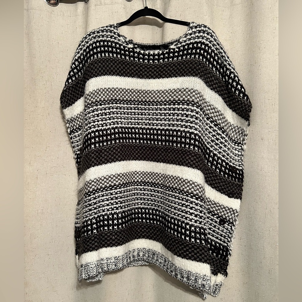 Lane Bryant Ave., Poncho size 1X